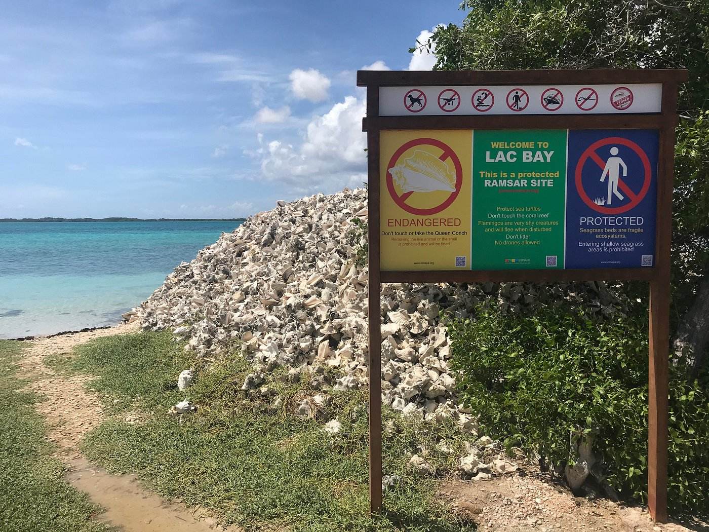 Lac Cai Beach